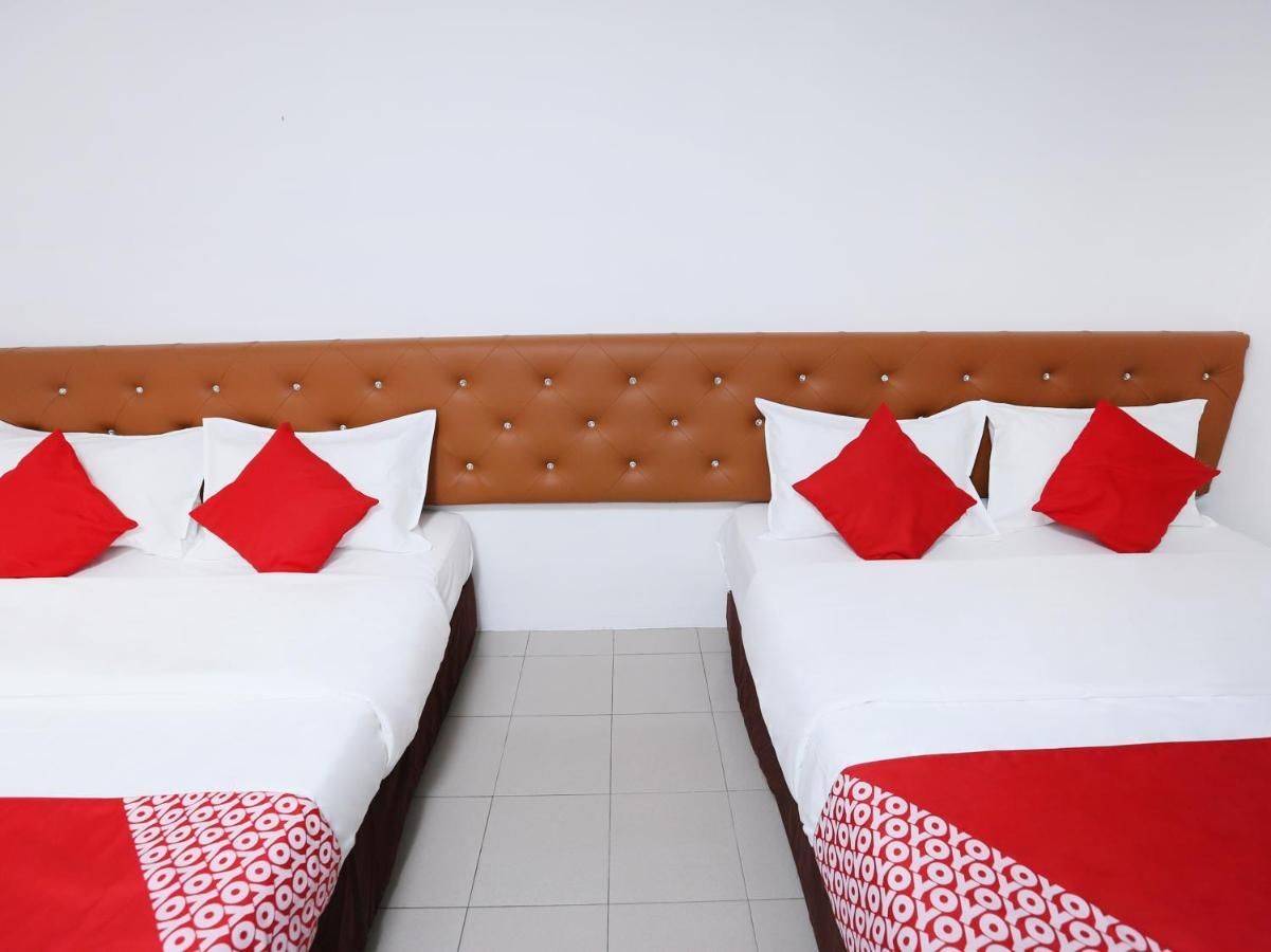 Oyo 89672 Eg Hotel Jj Johor Bahru Luaran gambar