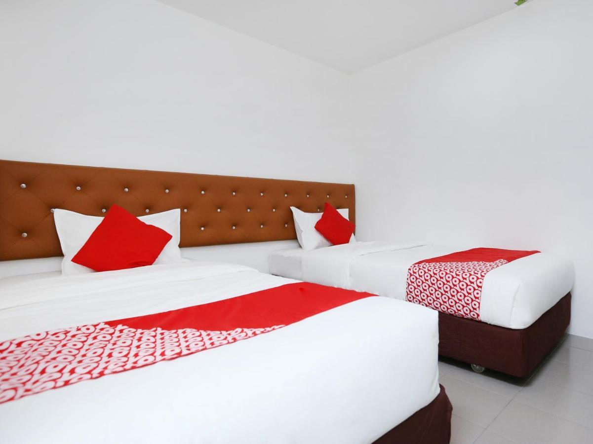 Oyo 89672 Eg Hotel Jj Johor Bahru Luaran gambar