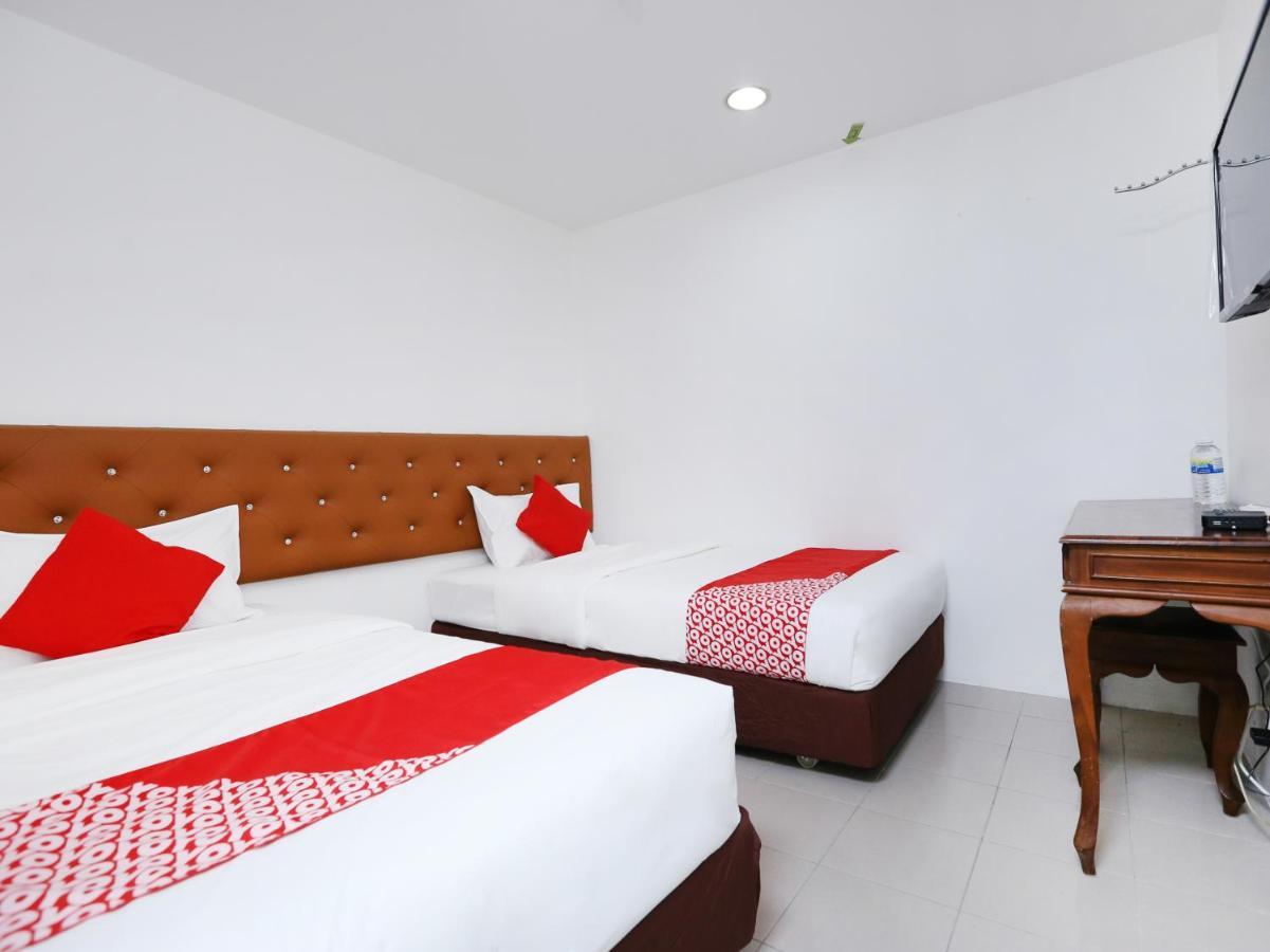 Oyo 89672 Eg Hotel Jj Johor Bahru Luaran gambar