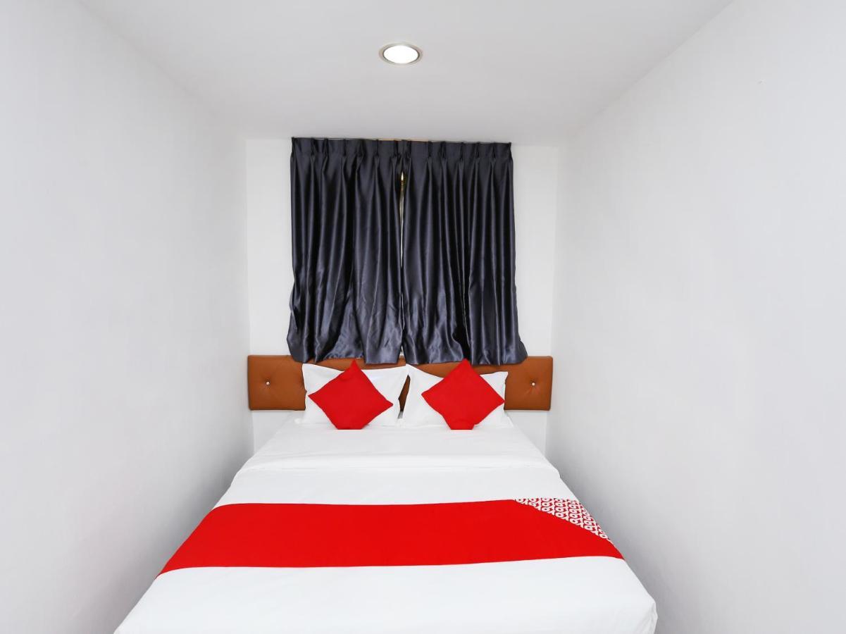 Oyo 89672 Eg Hotel Jj Johor Bahru Luaran gambar