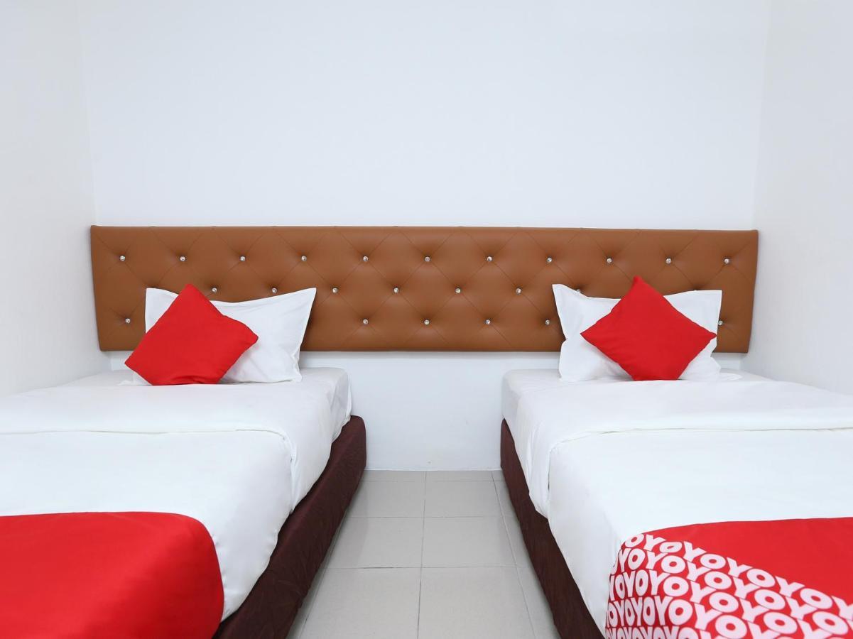 Oyo 89672 Eg Hotel Jj Johor Bahru Luaran gambar