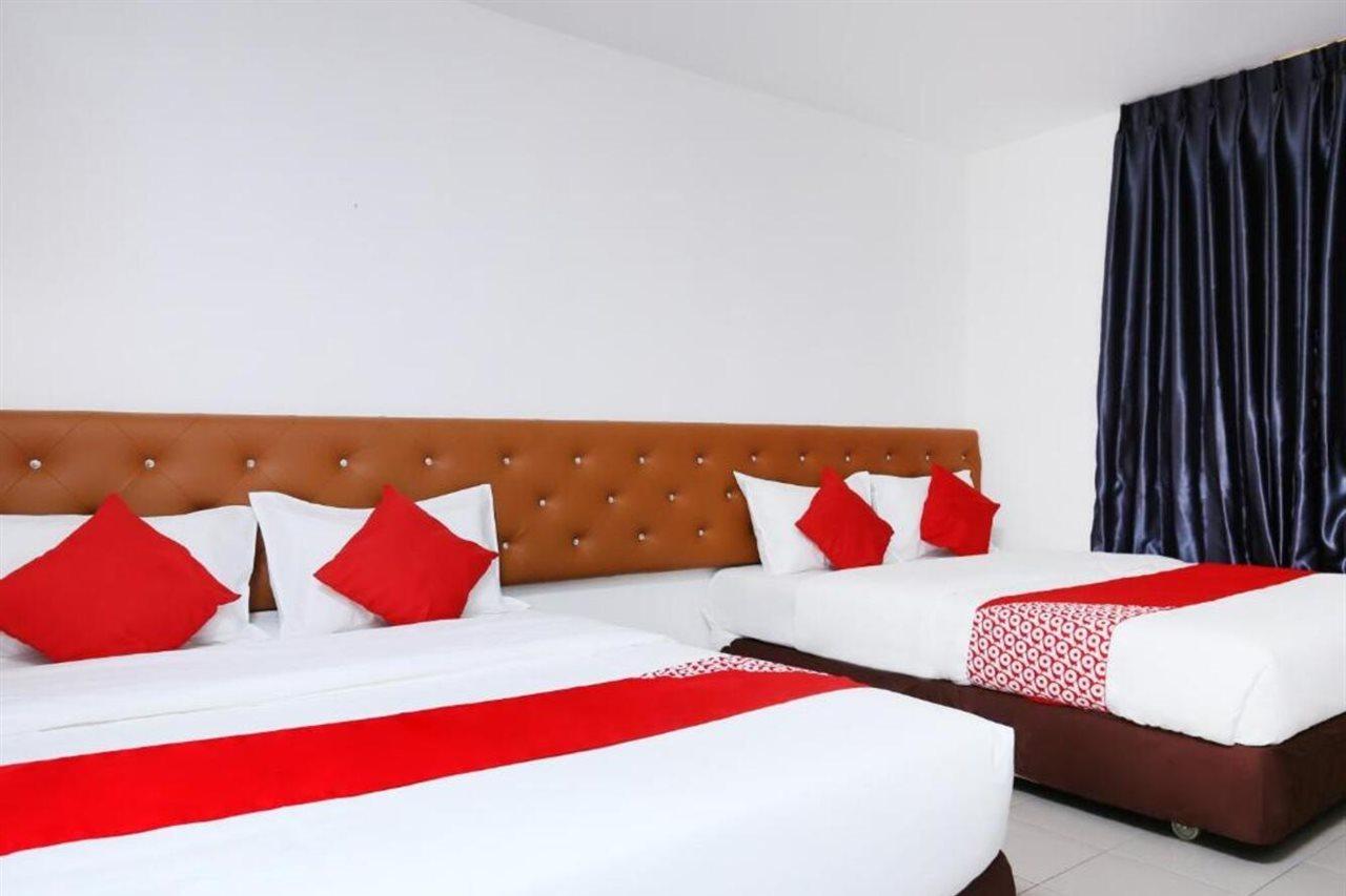Oyo 89672 Eg Hotel Jj Johor Bahru Luaran gambar