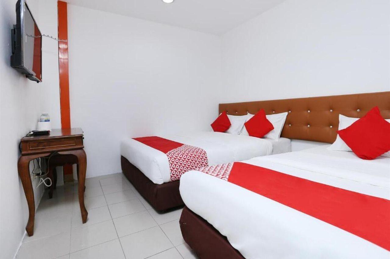 Oyo 89672 Eg Hotel Jj Johor Bahru Luaran gambar