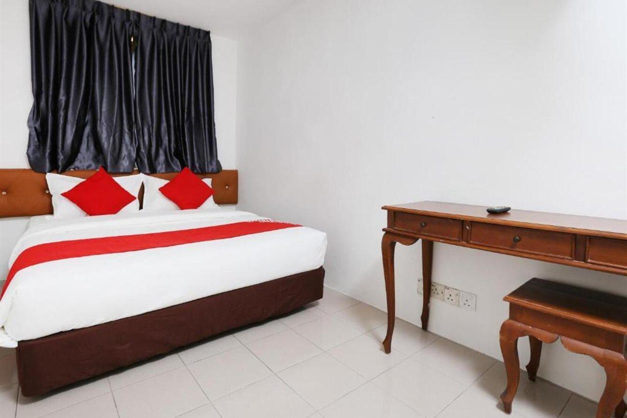 Oyo 89672 Eg Hotel Jj Johor Bahru Luaran gambar